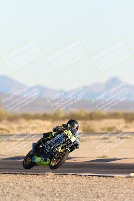 media/Dec-07-2025-CVMA (Sun) [[3e7d2de5dc]]/Race 18-Formula Twins-Formula 40 UL/